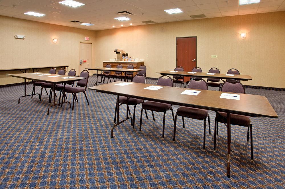 Holiday Inn Express Hotel & Suites Maryville By Ihg Esterno foto
